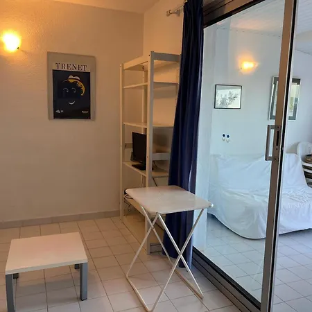 Moderne Avec Acces Direct Et Piscine - Fr-1-784-28 Apartment